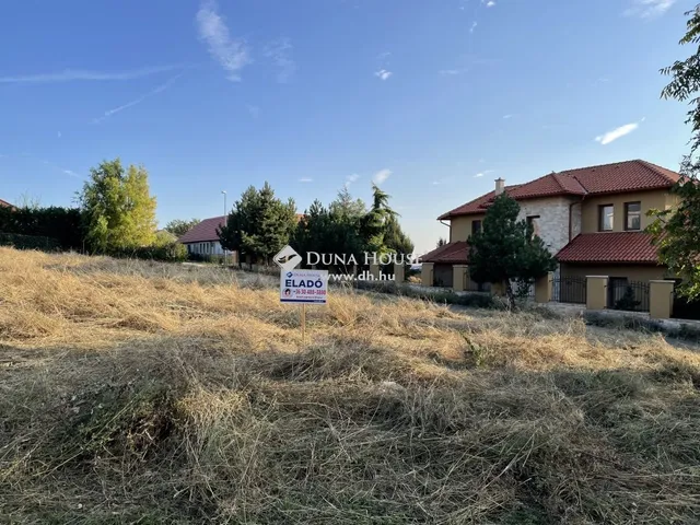 Eladó telek Budajenő 1426 nm