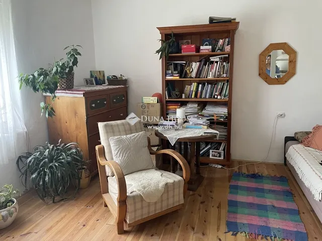 Eladó ház Úny 82 nm