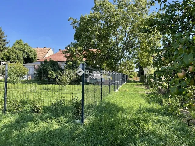 Eladó telek Zsámbék 1232 nm