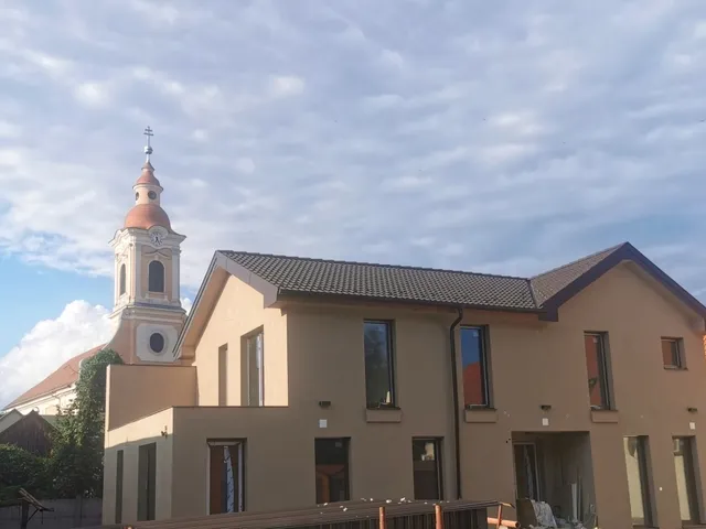 Eladó lakás Nyergesújfalu 81 nm