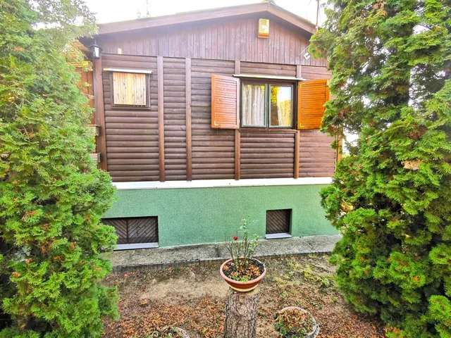 Eladó üdülő és hétvégi ház Úny 60 nm