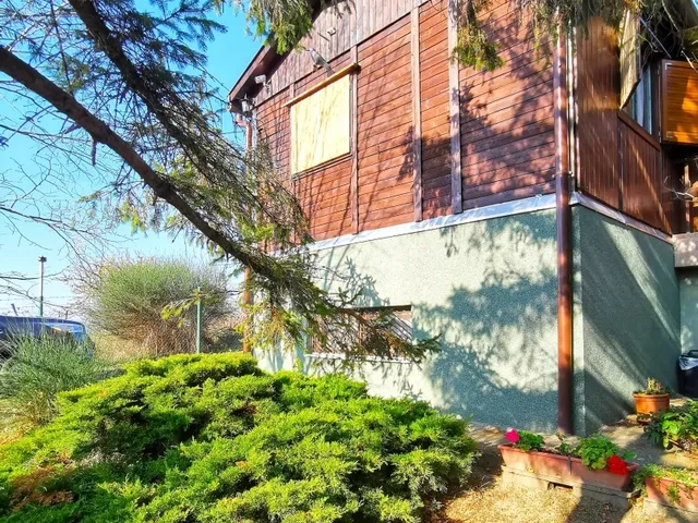 Eladó üdülő és hétvégi ház Úny 60 nm