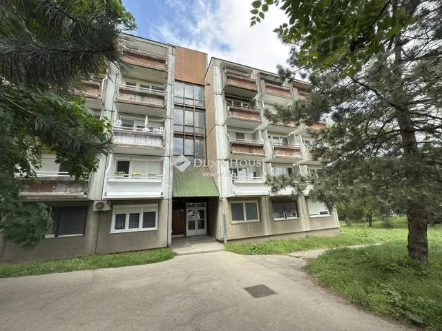 Eladó lakás Tatabánya, Gál István-lakótelep 30 nm