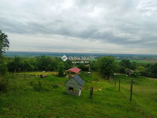 Eladó üdülő és hétvégi ház Baj 20 nm