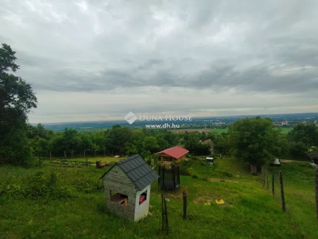 Eladó üdülő és hétvégi ház Baj 20 nm
