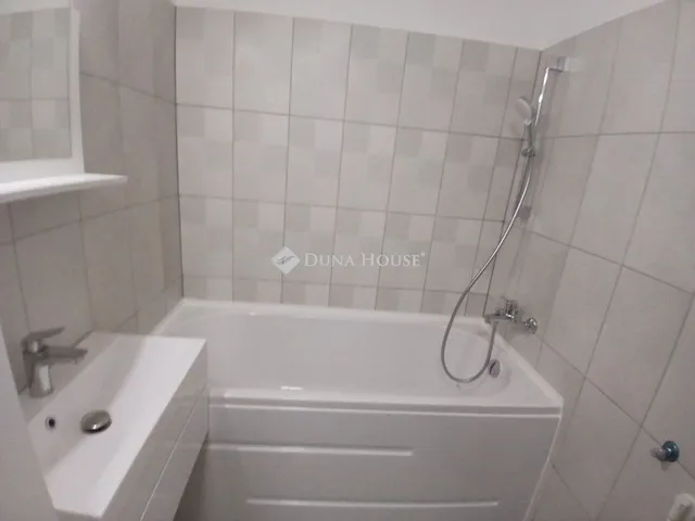 Eladó lakás Tatabánya, Kertváros 49 nm