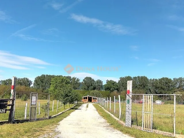 Eladó telek Dorog 56560 nm