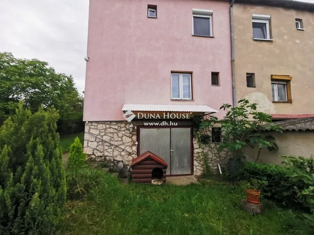 Eladó ház Dunaalmás 120 nm
