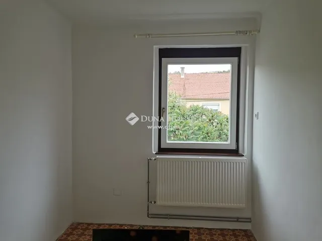 Eladó ház Dunaalmás 120 nm