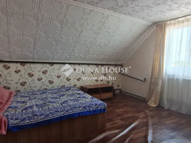 Eladó ház Kékcse 258 nm