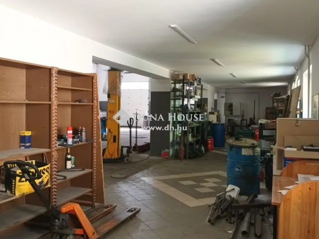 Eladó kereskedelmi és ipari ingatlan Csolnok 700 nm