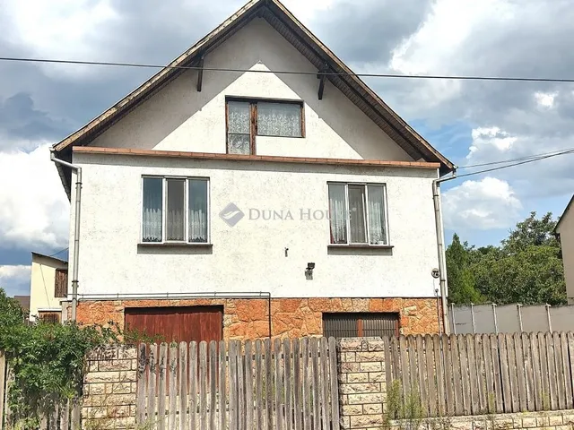 Eladó ház Esztergom 220 nm