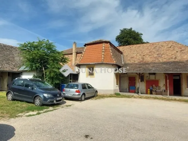 Eladó ház Tata 261 nm