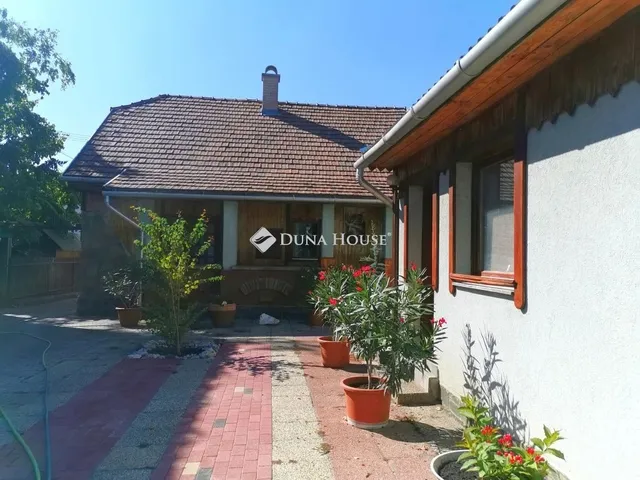 Kiadó ház Esztergom 65 nm