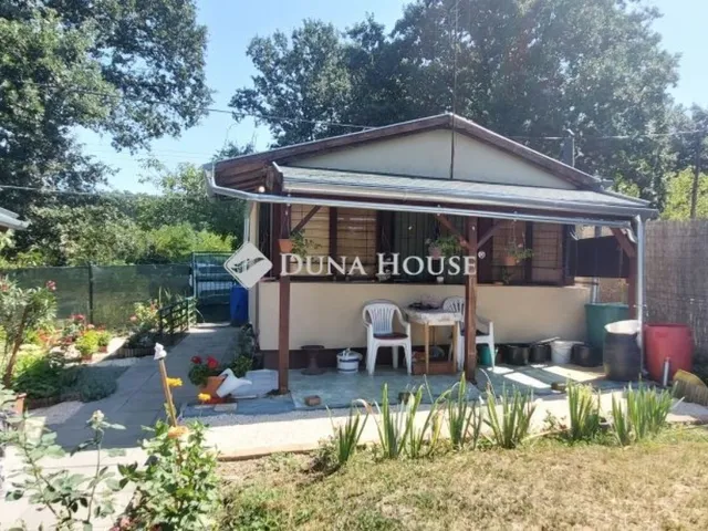 Eladó üdülő és hétvégi ház Tatabánya 30 nm