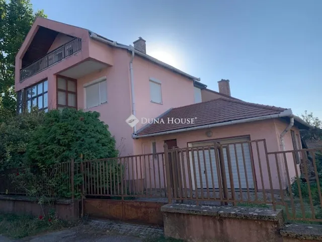 Eladó ház Tata, Óváros 137 nm