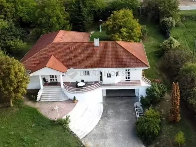 Eladó ház Esztergom 350 nm