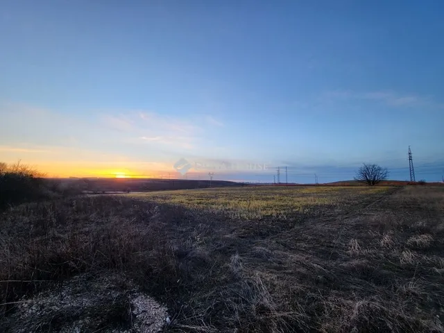 Eladó kereskedelmi és ipari ingatlan Tatabánya 3763 nm