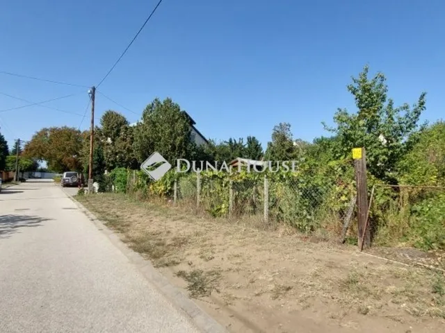 Eladó telek Tata 646 nm