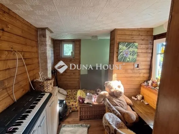 Eladó ház Dunaalmás 26 nm