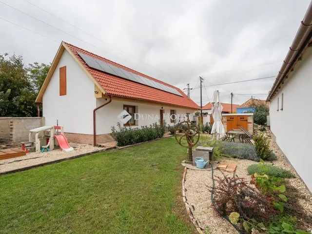 Eladó ház Kecskéd 539 nm