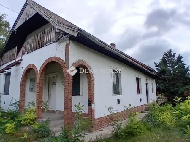 Eladó ház Tinnye 127 nm