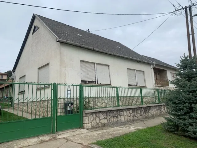 Eladó ház Dunaszentmiklós 107 nm