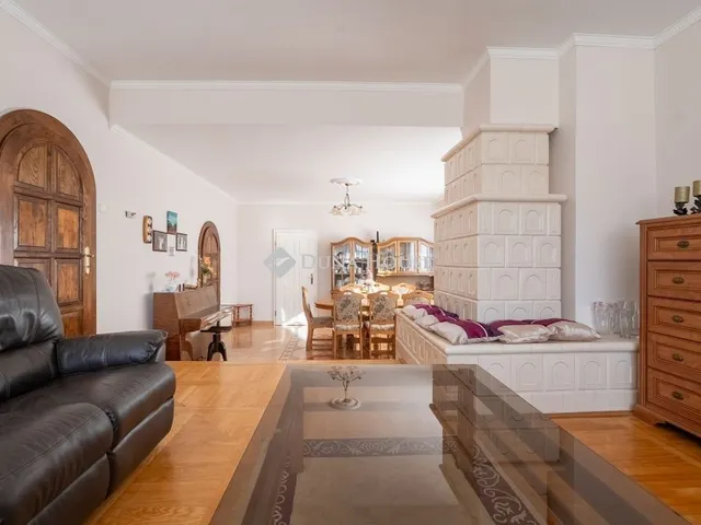 Eladó ház Vértessomló 424 nm