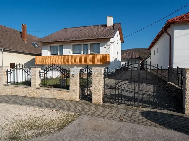 Eladó ház Vértessomló 424 nm