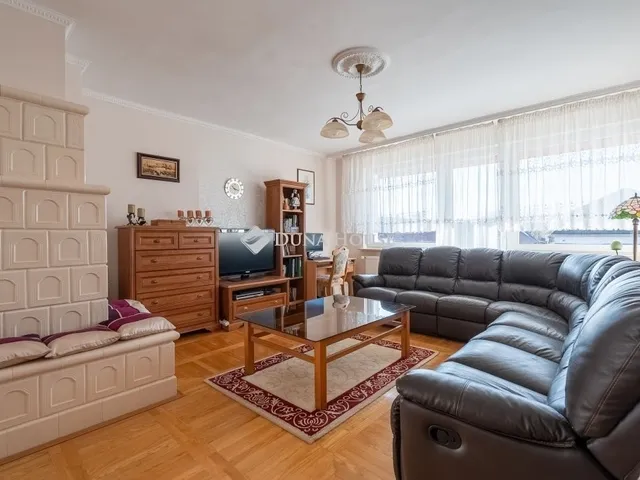 Eladó ház Vértessomló 424 nm