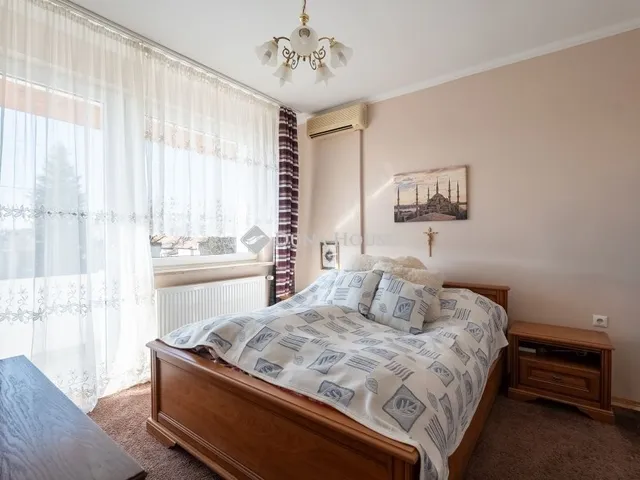 Eladó ház Vértessomló 424 nm