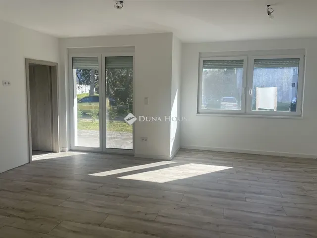 Eladó lakás Tata 78 nm