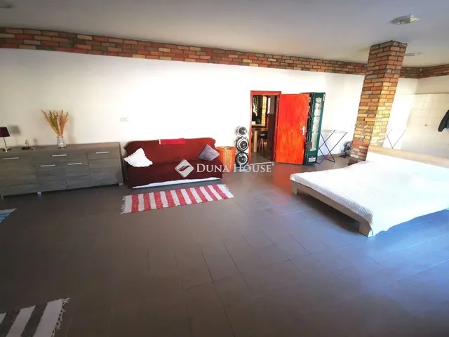 Eladó ház Sárisáp 118 nm