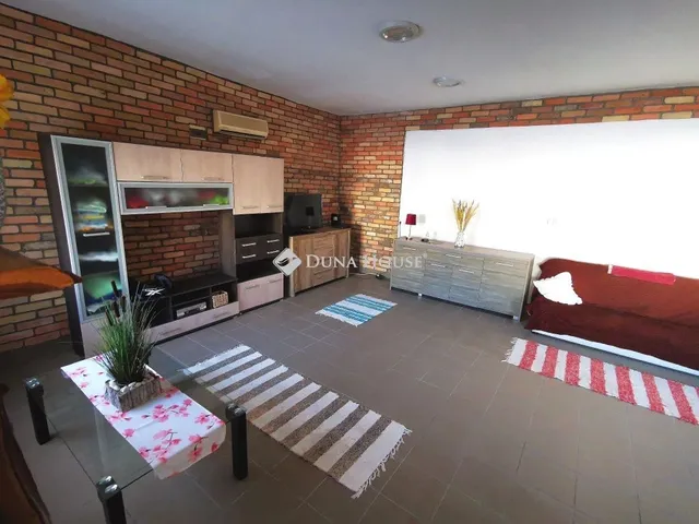 Eladó ház Sárisáp 118 nm