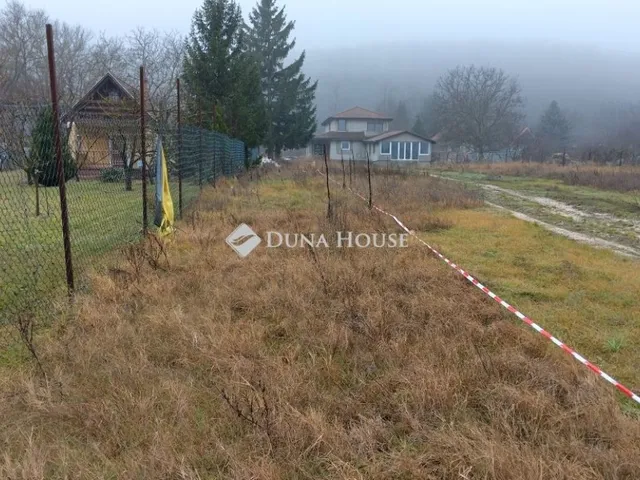 Eladó telek Dorog 629 nm