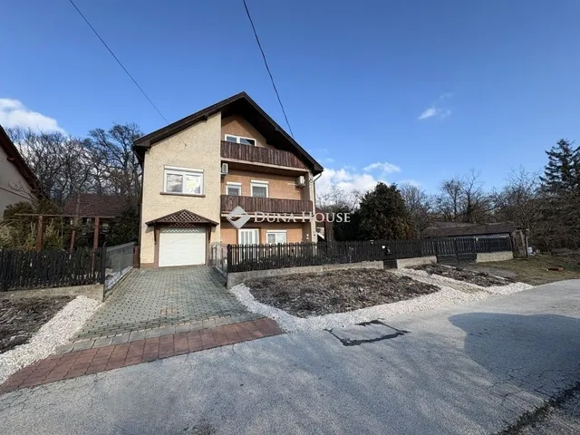 Eladó ház Csolnok 166 nm