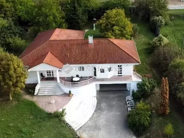 Eladó ház Esztergom 350 nm