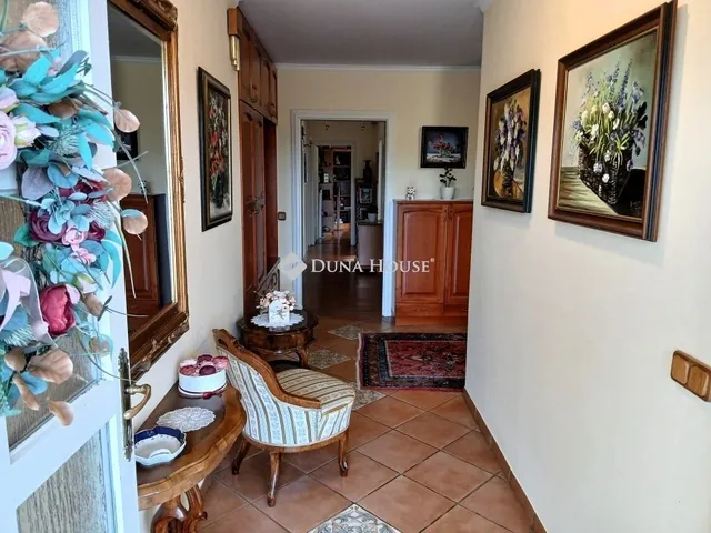 Eladó ház Esztergom 350 nm