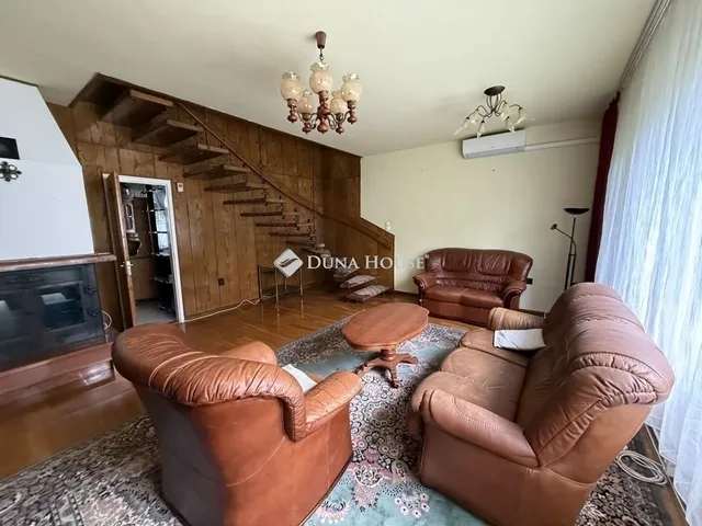 Eladó ház Nyergesújfalu 167 nm