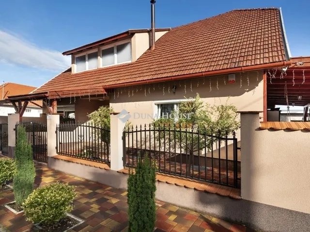 Eladó ház Tokod 360 nm