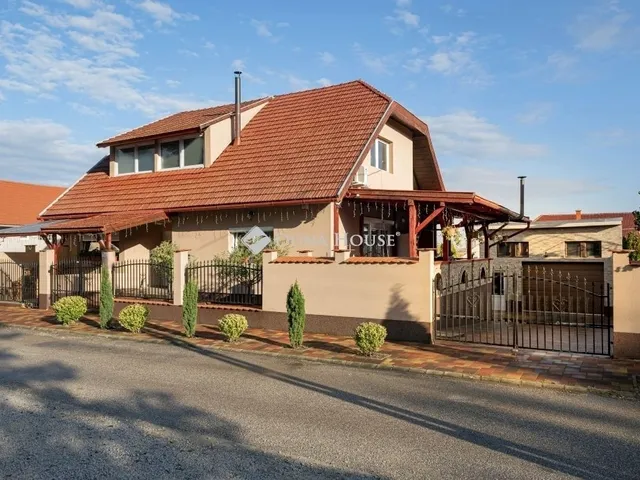 Eladó ház Tokod 360 nm