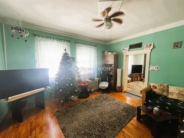 Eladó ház Kesztölc 100 nm