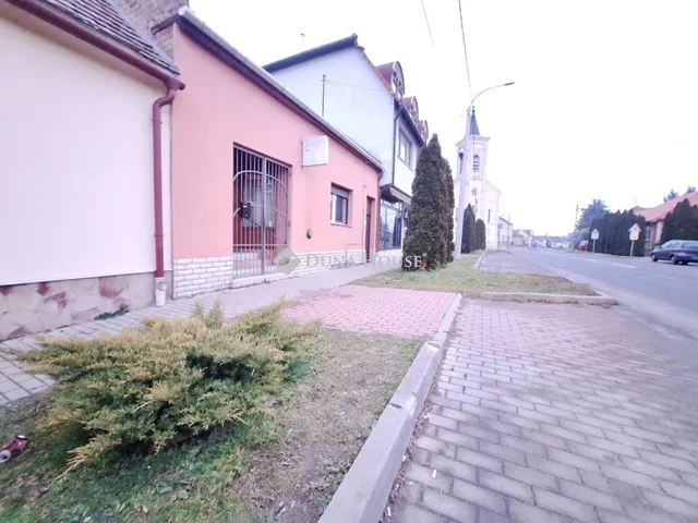 Eladó ház Tát 76 nm