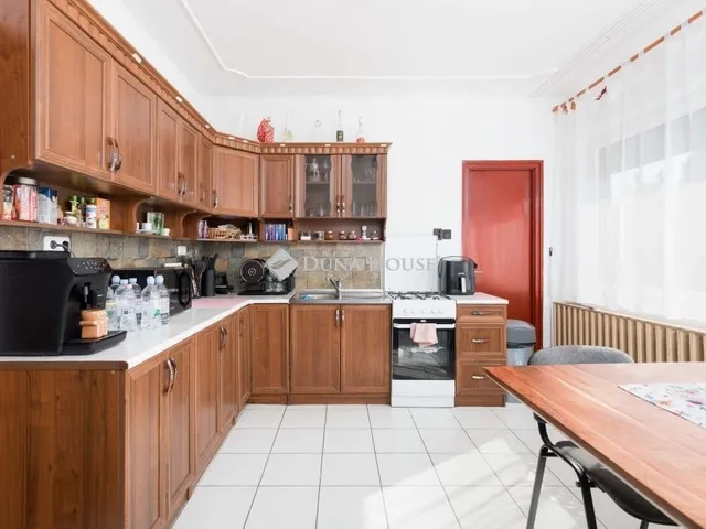 Eladó ház Bana 137 nm