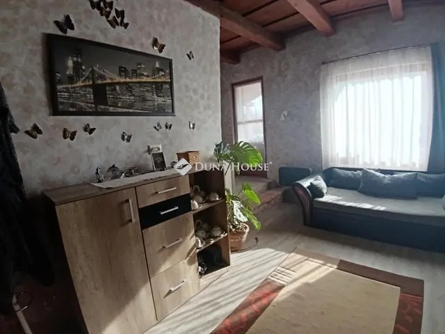 Eladó ház Ászár 90 nm