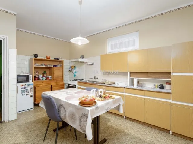 Eladó ház Ács 150 nm