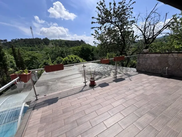 Eladó ház Lábatlan 340 nm