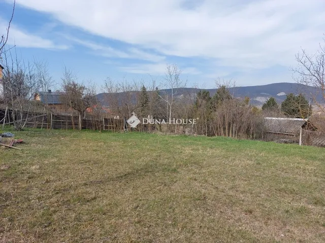 Eladó telek Esztergom 1199 nm