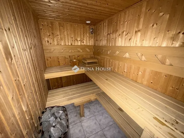 Eladó ház Nyergesújfalu 167 nm