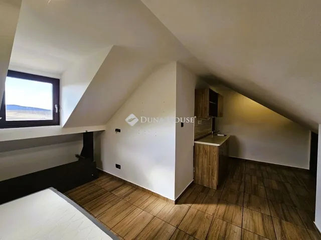 Eladó üdülő és hétvégi ház Piliscsév 140 nm